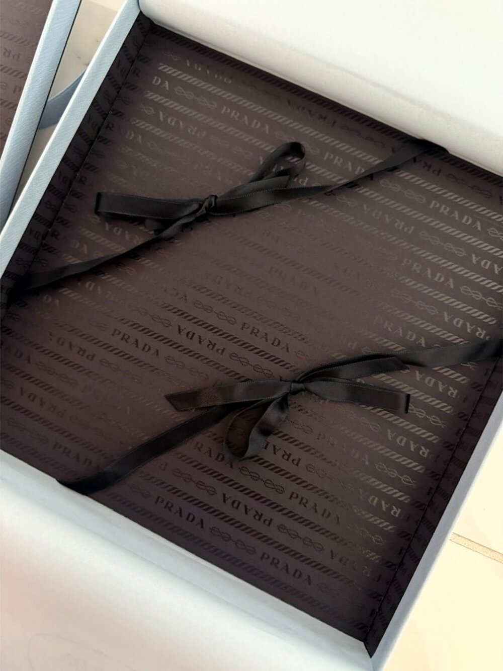 PRADA Gift Box New 10x10x1.5 in blue - Picture 6 of 7